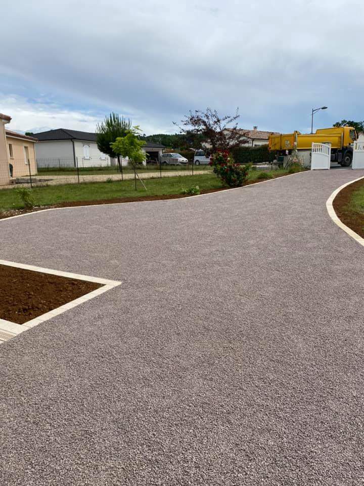 Aménagement d'une allée en gravier Thiviers