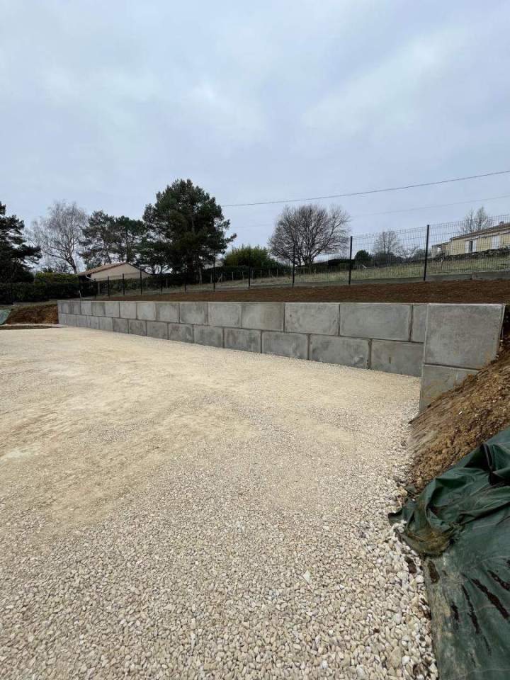 Mur de soutènement en blocs de béton modulables Thiviers