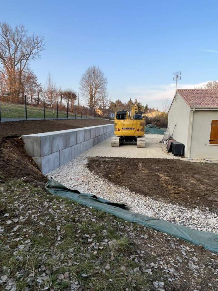 Chantier de terrassement et d'aménagement paysager Thiviers