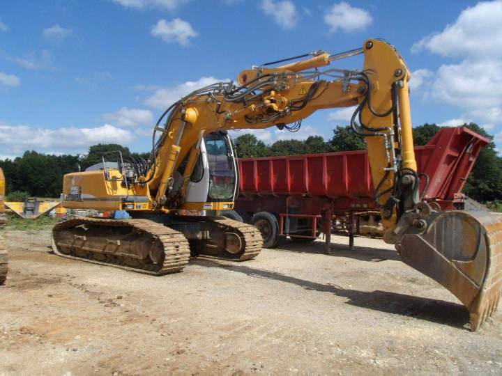 Equipements complets pour travaux publics Thiviers